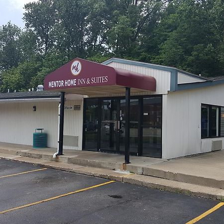 Mentor Home Inn And Suites Exterior photo